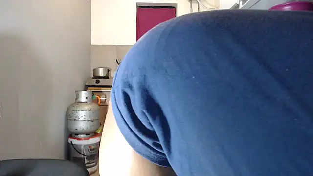 YummySyriaxoxo online show from 11-04-25, 07:17