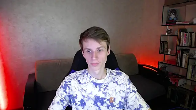 Snapshot of yes_cute_boy_ chatting on 10-05-25, 09:22 yes cute boy online show from 10-05-25, 09:22