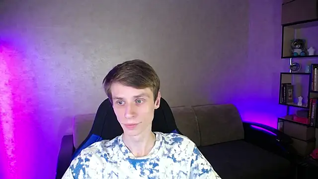 Snapshot of yes_cute_boy_ chatting on 10-16-25, 08:50 yes cute boy online show from 10-16-25, 08:50