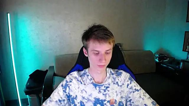 yes cute boy  online show from 07-05-26, 10:27
