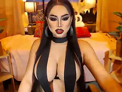 Snapshot of TRANSLUNAA chatting on 06-23-26, 04:32 TRANSLUNAA online show from 06-23-26, 04:32