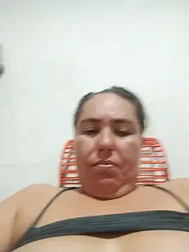 Snapshot of yyuly chatting on 11-06-25, 12:47 yyuly online show from 11-06-25, 12:47