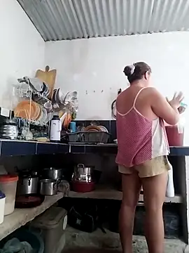 Snapshot of yyuly chatting on 09-18-25, 02:42 yyuly online show from 09-18-25, 02:42