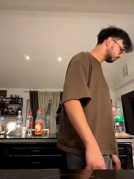 Gipsyboysteve online show from 11-18-25, 04:54