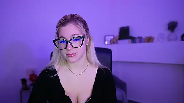 leokitty  online show from 04-14-26, 01:05