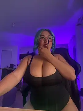 HATSUNE   online show from 09-15-25, 07:09