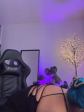 HATSUNE   online show from 12-04-25, 09:52