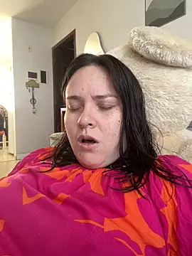 Snapshot of Kendra_Mystika chatting on 09-24-25, 04:24 Kendra Mystika online show from 09-24-25, 04:24