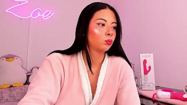 zoecams1 online show from 02-09-26, 04:38