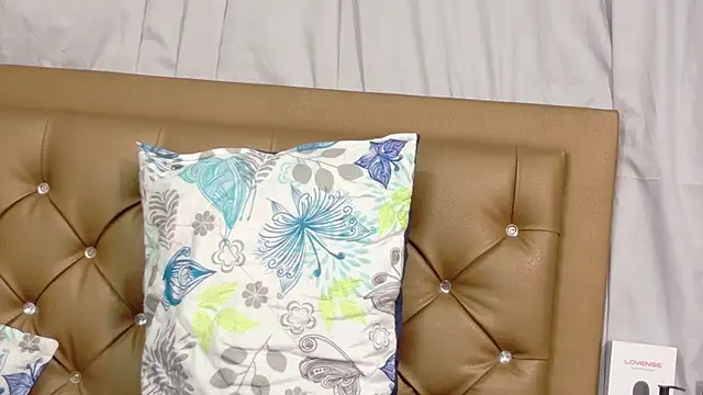 didoelizabeth online show from 10-18-25, 01:02