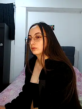 selene swee online show from 10-18-25, 08:27