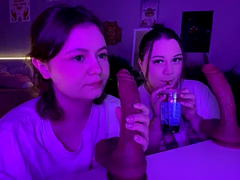 MoonIvy  online show from 11-26-25, 06:52