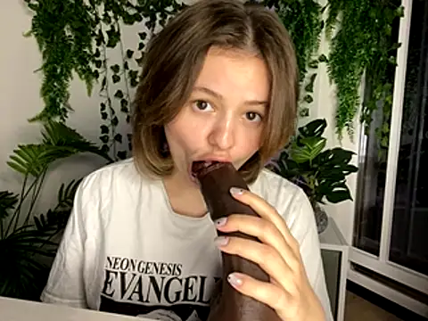 MoonIvy  online show from 11-02-25, 05:18