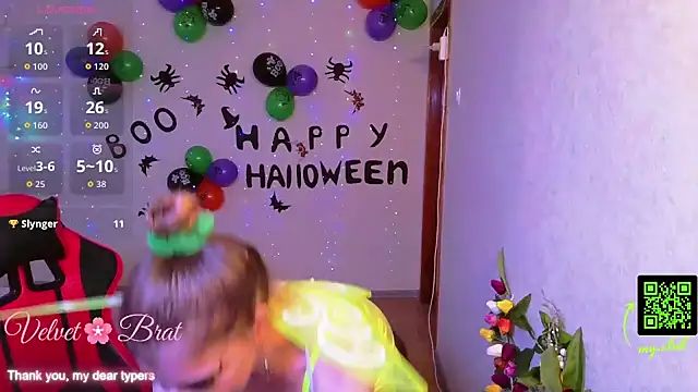 QueenInSilence online show from 10-31-25, 10:16