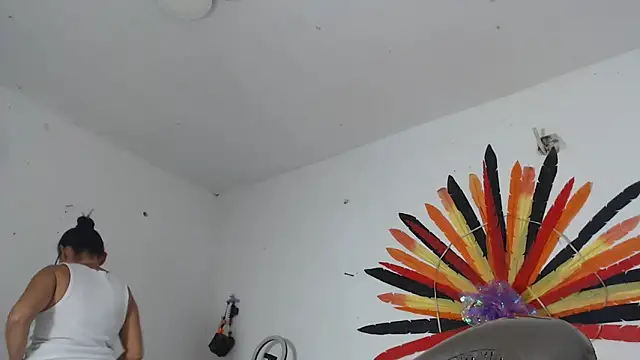 maggi hotsson online show from 04-21-26, 04:52