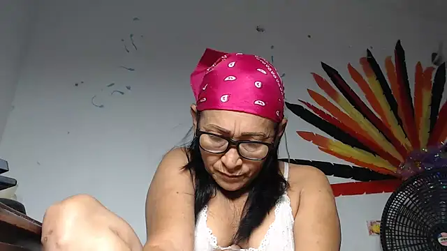 maggi hotsson online show from 04-15-26, 03:45