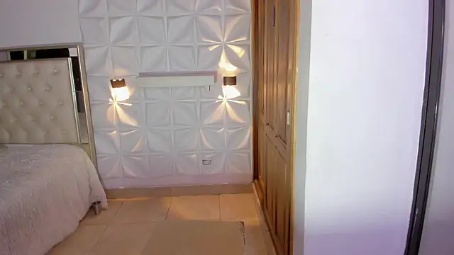 Wyatt Rose online show from 12-04-25, 03:38