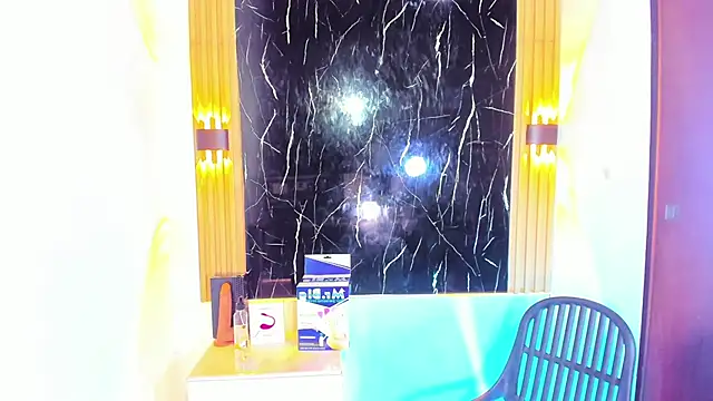 Wyatt Rose online show from 10-30-25, 03:38