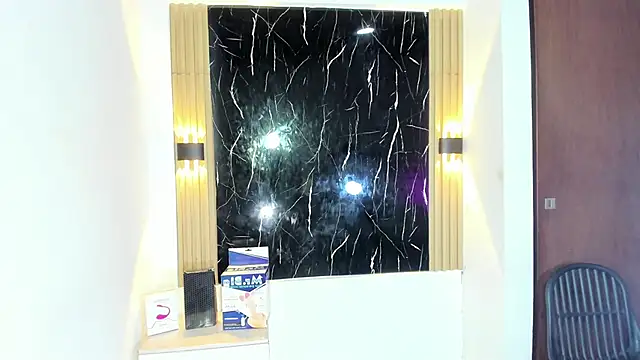 Wyatt Rose online show from 10-28-25, 03:51