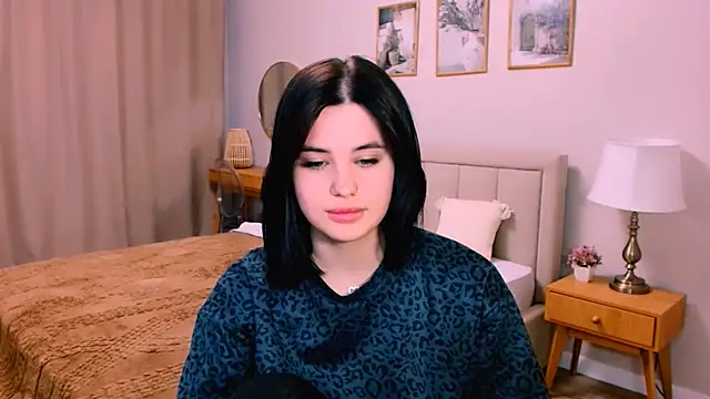 lil angel  online show from 02-05-26, 10:16