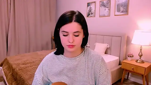 lil angel  online show from 02-17-26, 10:29