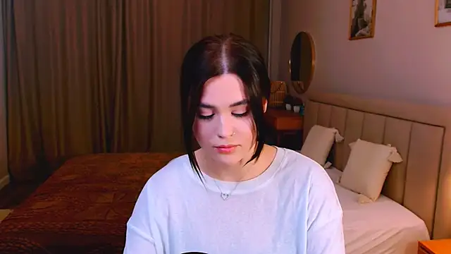 lil angel  online show from 03-25-26, 09:46