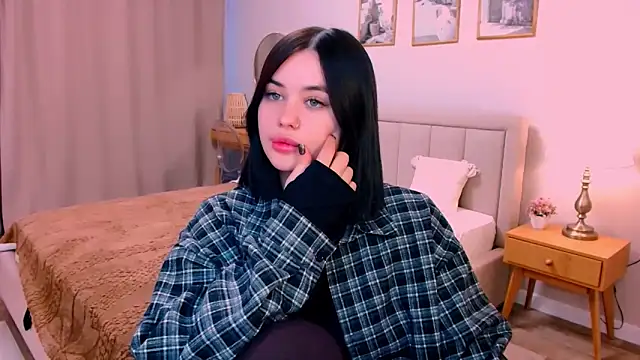 lil angel  online show from 02-09-26, 02:26