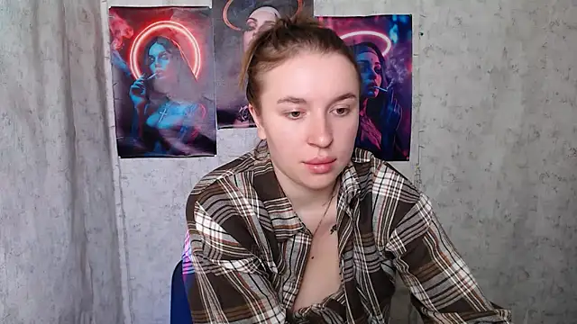 Snapshot of JuliaTopp_ chatting on 09-11-25, 04:45 JuliaTopp  online show from 09-11-25, 04:45