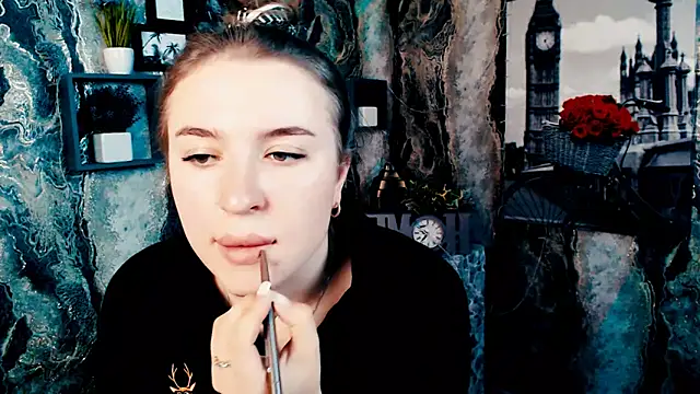 Snapshot of JuliaTopp_ chatting on 10-01-25, 05:28 JuliaTopp  online show from 10-01-25, 05:28