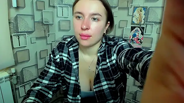 Snapshot of JuliaTopp_ chatting on 09-23-25, 05:47 JuliaTopp  online show from 09-23-25, 05:47