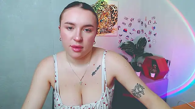 JuliaTopp  online show from 01-13-26, 07:45