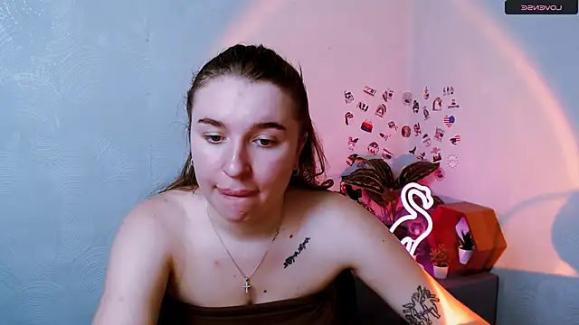 JuliaTopp  online show from 11-18-25, 11:24