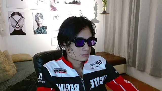 Snapshot of davoxer chatting on 09-20-25, 03:55 davoxer online show from 09-20-25, 03:55