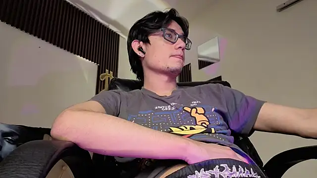 Snapshot of davoxer chatting on 06-20-26, 03:44 davoxer online show from 06-20-26, 03:44