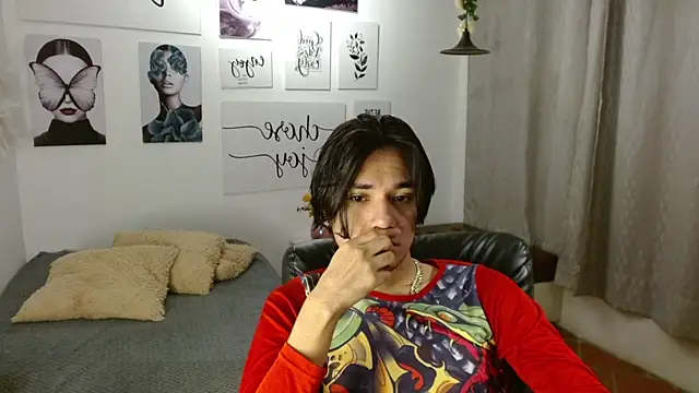 Snapshot of davoxer chatting on 10-18-25, 03:41 davoxer online show from 10-18-25, 03:41