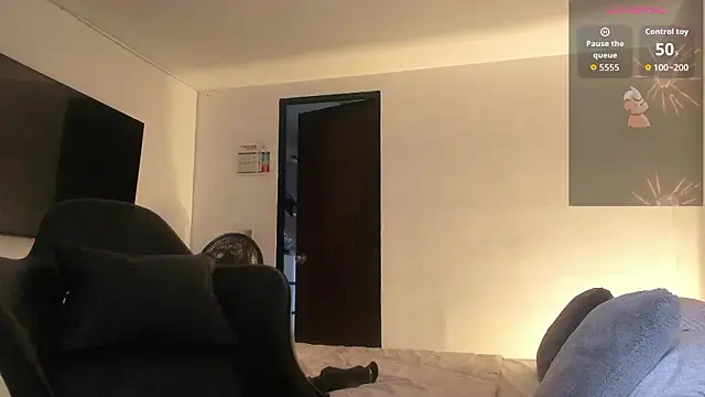 Snapshot of RJBarto chatting on 01-15-26, 12:30 RJBarto online show from 01-15-26, 12:30