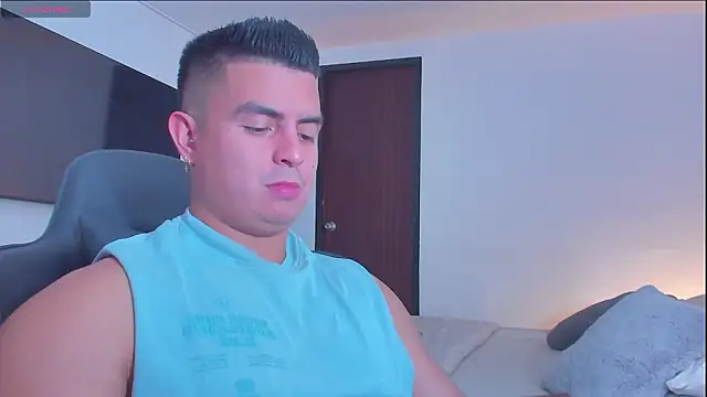 Snapshot of RJBarto chatting on 02-16-26, 06:39 RJBarto online show from 02-16-26, 06:39