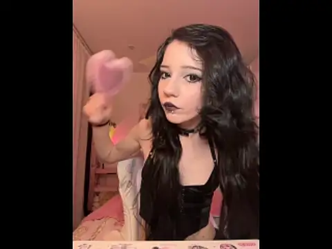 GothikLali online show from 11-21-25, 10:31