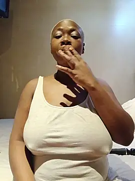 missboobiesSA online show from 05-27-26, 01:15