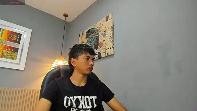 Snapshot of markbowie chatting on 01-18-26, 03:48 markbowie online show from 01-18-26, 03:48