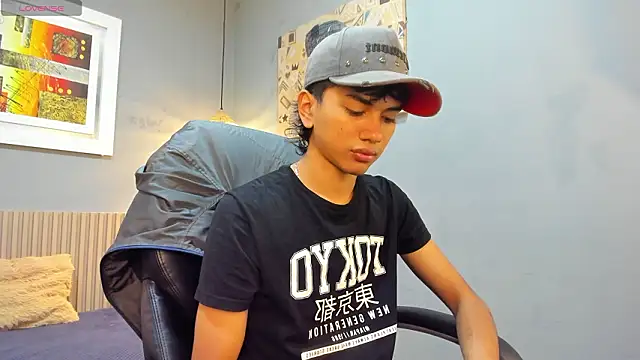 Snapshot of markbowie chatting on 02-27-26, 01:11 markbowie online show from 02-27-26, 01:11