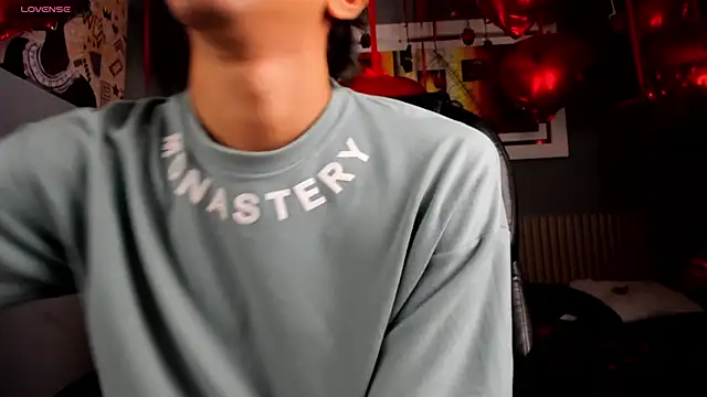 Snapshot of markbowie chatting on 02-14-26, 01:00 markbowie online show from 02-14-26, 01:00