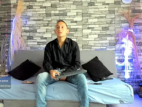 Masterblue hot online show from 11-01-25, 06:24