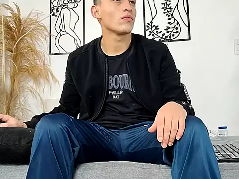 Masterblue hot online show from 02-19-26, 07:44