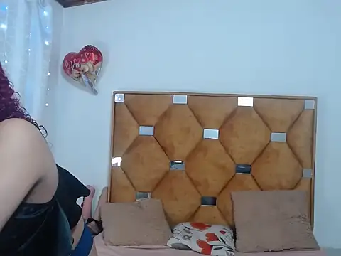 CATTALINAHOT online show from 04-14-26, 03:11