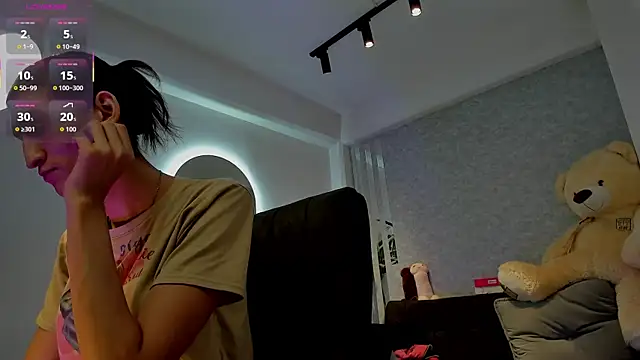 lily cash1 online show from 04-15-26, 07:51