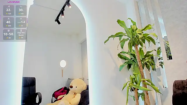 lily cash1 online show from 03-19-26, 11:32