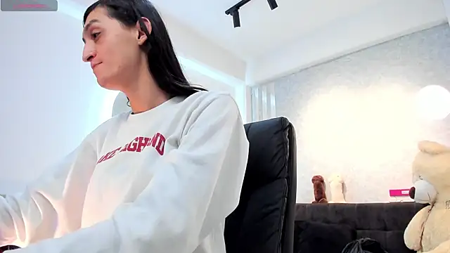 lily cash1 online show from 02-05-26, 12:56