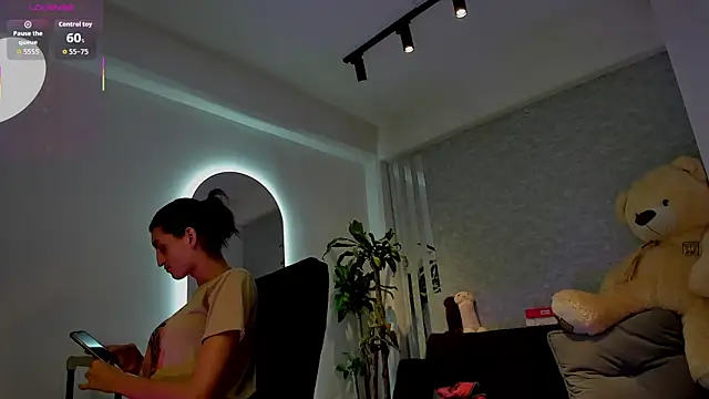 lily cash1 online show from 04-15-26, 07:58