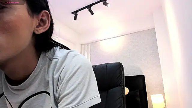 lily cash1 online show from 12-20-25, 02:31